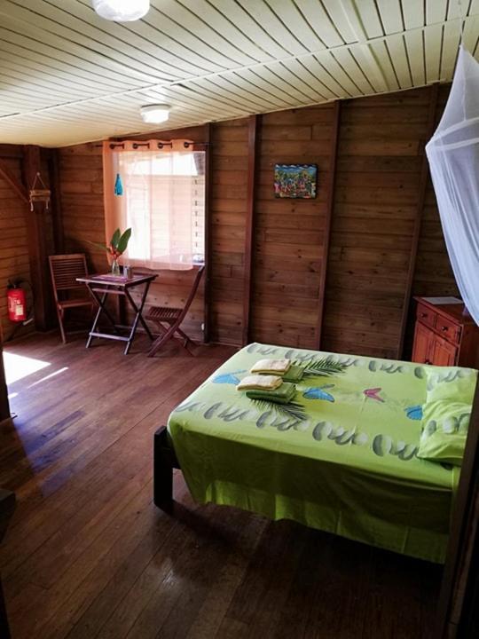 Gites Les Lodges Des Hauts De Deshaies Zewnętrze zdjęcie